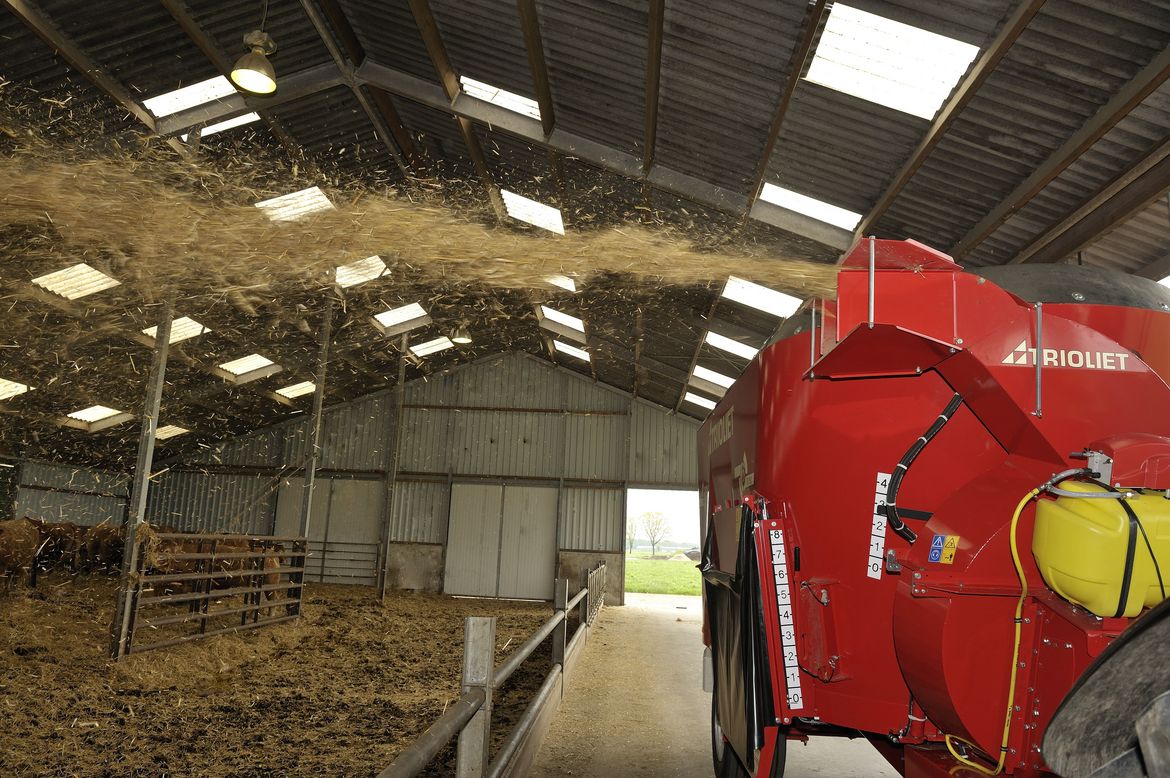 Wasservernebler Solomix Futtermischwagen Strohgebläse Futterwagen Fütterungswagen 