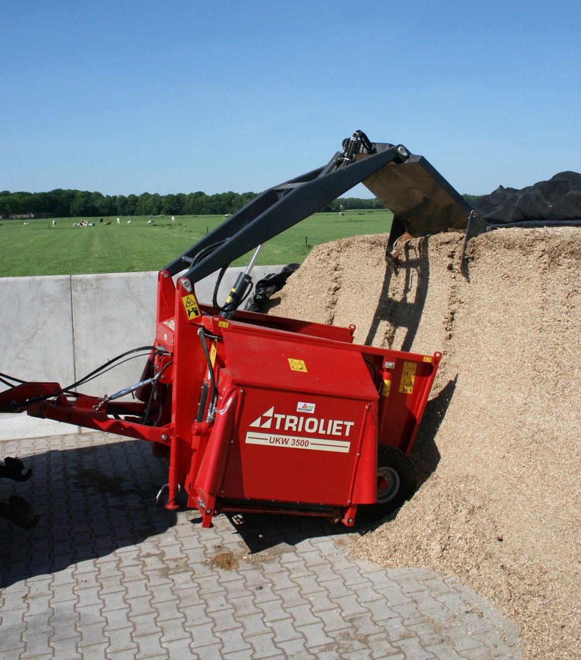 Futter verteilwagen, Futterverteilwagen, siloblockschneider, verteilgerät, Siloblockschneider, Schneidzange, Futterverteiler, Blockverteilwagen selbstlader Ausdosierwagen