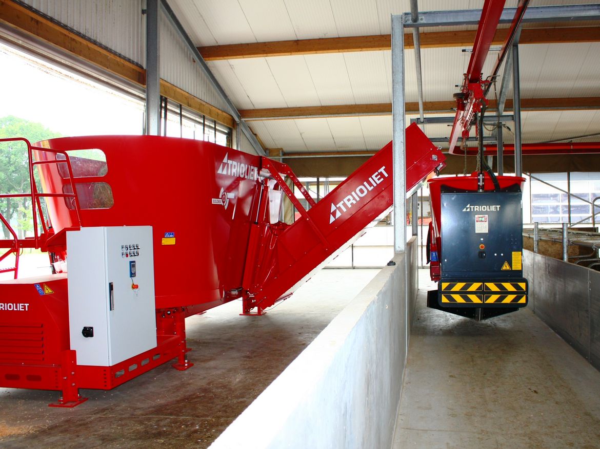stationäre Futtermischwagen stationäre mischer stationäre futtermischer stationäre futtermischanlagen Silofutter Trioliet solomix