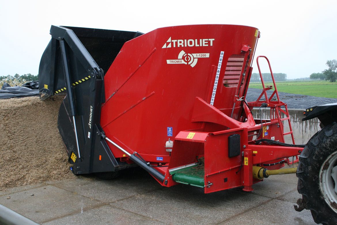 Selbstladender Futtermischwagen Futtermischer  Futterwagen Selbstlader Selbstbefüller