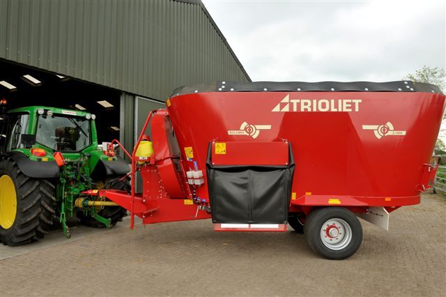 Wasservernebler Futtermischer Solomix Futtermischwagen Strohgebläse Futterwagen Fütterungswagen 